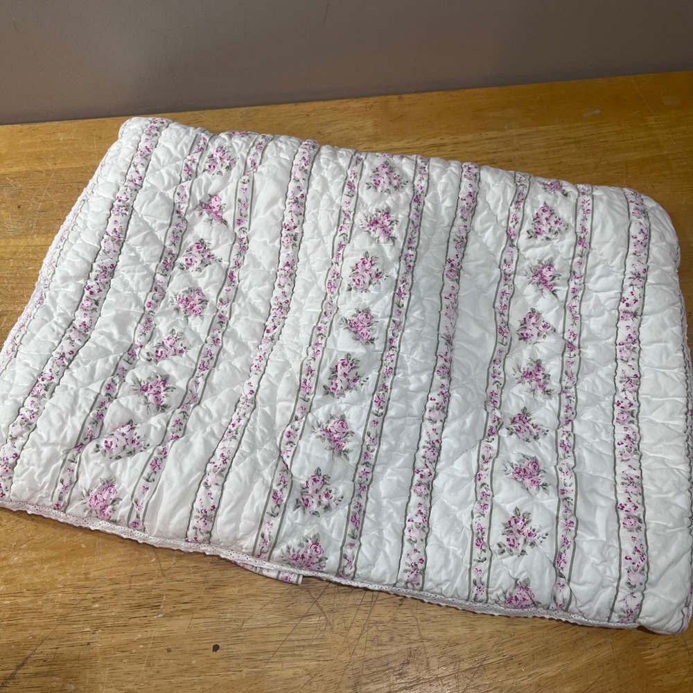 Vtg Simply Shabby‎ Chic Pink Rose Floral Quilted Cotton Pillow Sham Lace  20x26